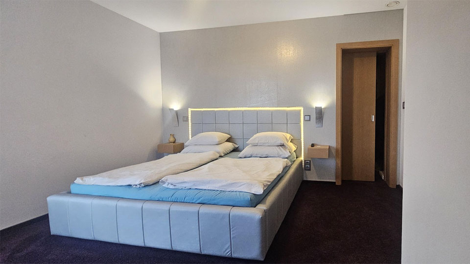 Haus kaufen Heviz Schlafzimmer